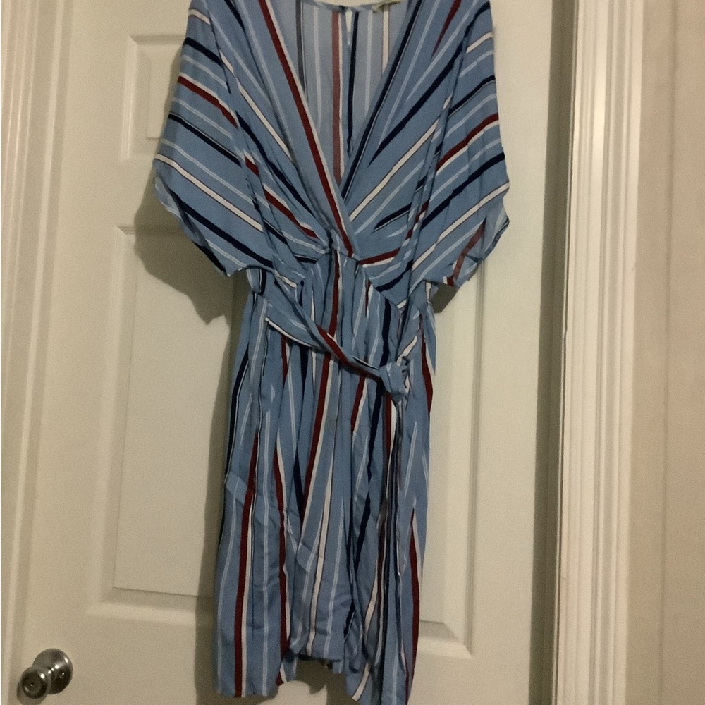 Plaid very flowy, tie wrap dress